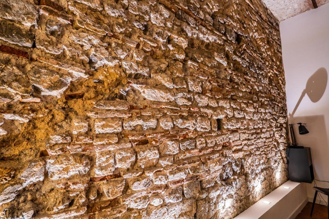 Апартаменты Vinto House Salerno Old Town Экстерьер фото