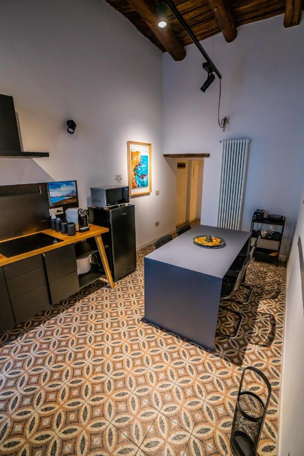 Апартаменты Vinto House Salerno Old Town Экстерьер фото